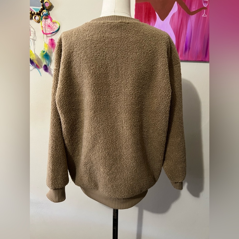 Textured Winter Pullover - Picture 4 of 4